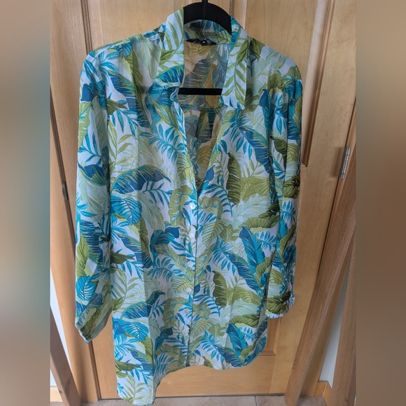 Club Z Collection Tops - Club Z Collection Tropical Leaf Print Shirt